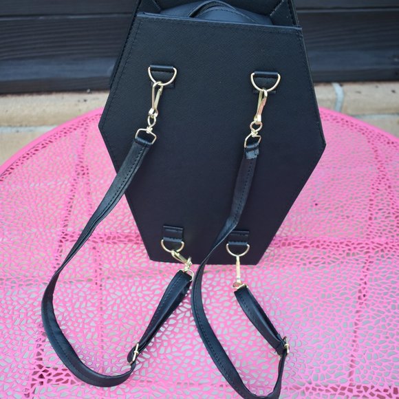 new Corpse Bride Emily LARGE 3D HOLOGRAPHIC Leather Large Coffin BAG Backpack - Picture 7 of 13